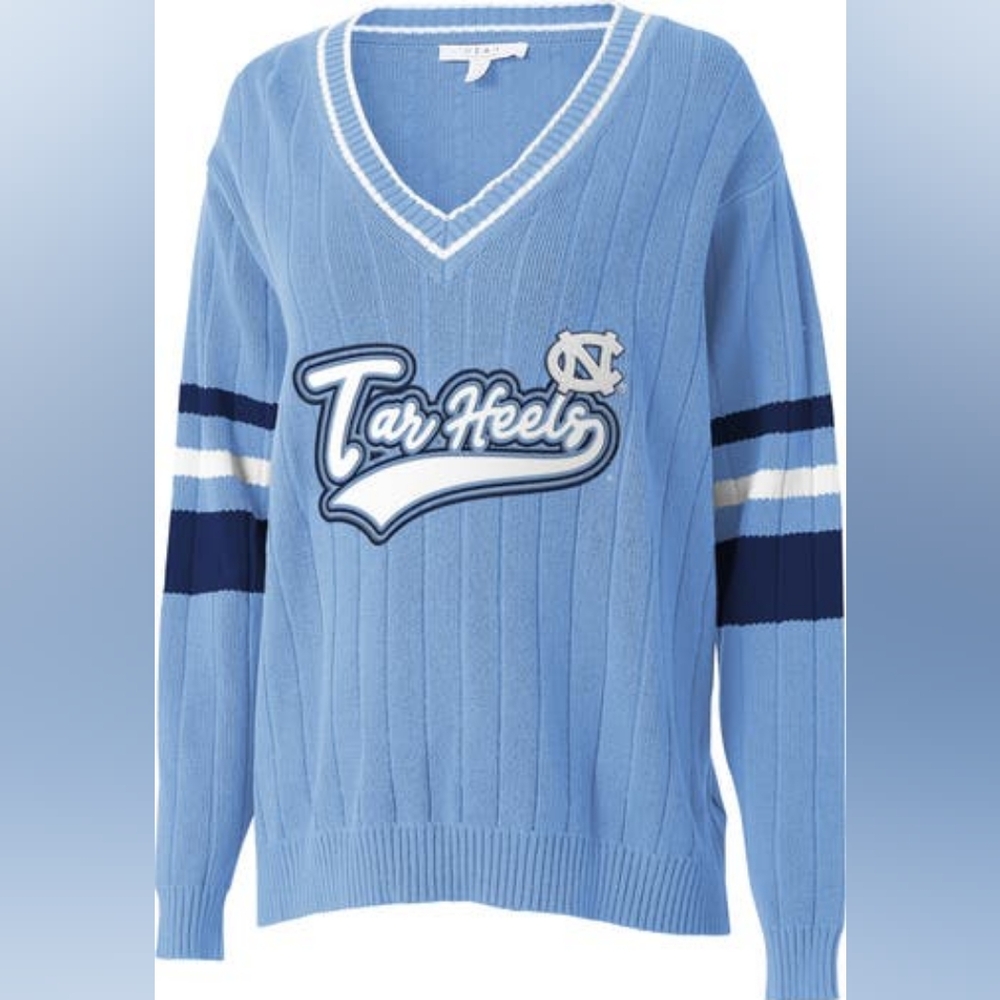 WEAR by Erin Andrews University V-Neck Cotton Sweater, UNC, size L